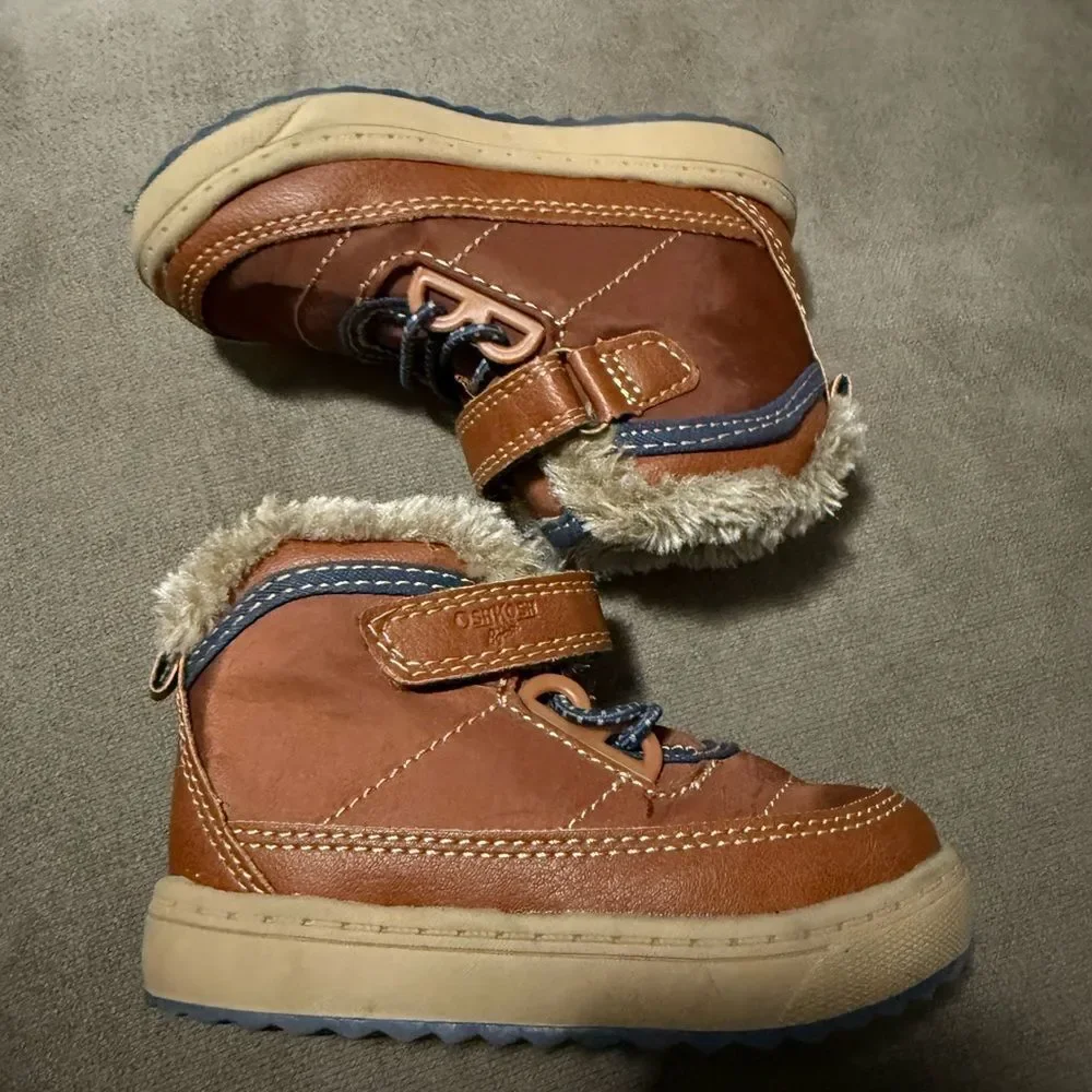 OshKosh Bgosh stylish tan